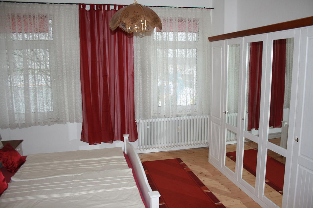 Ferienwohnung Am Kurpark Bad Nenndorf Szoba fotó