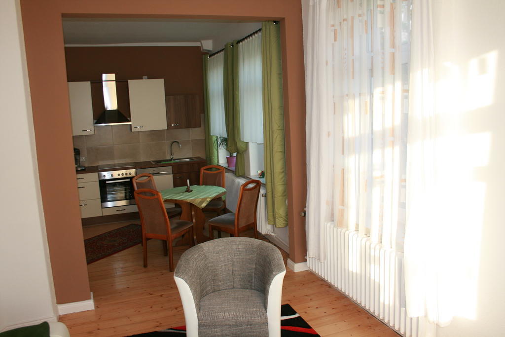 Ferienwohnung Am Kurpark Bad Nenndorf Szoba fotó